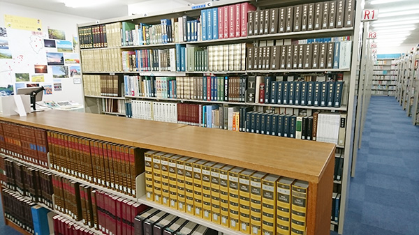 参考図書コーナー